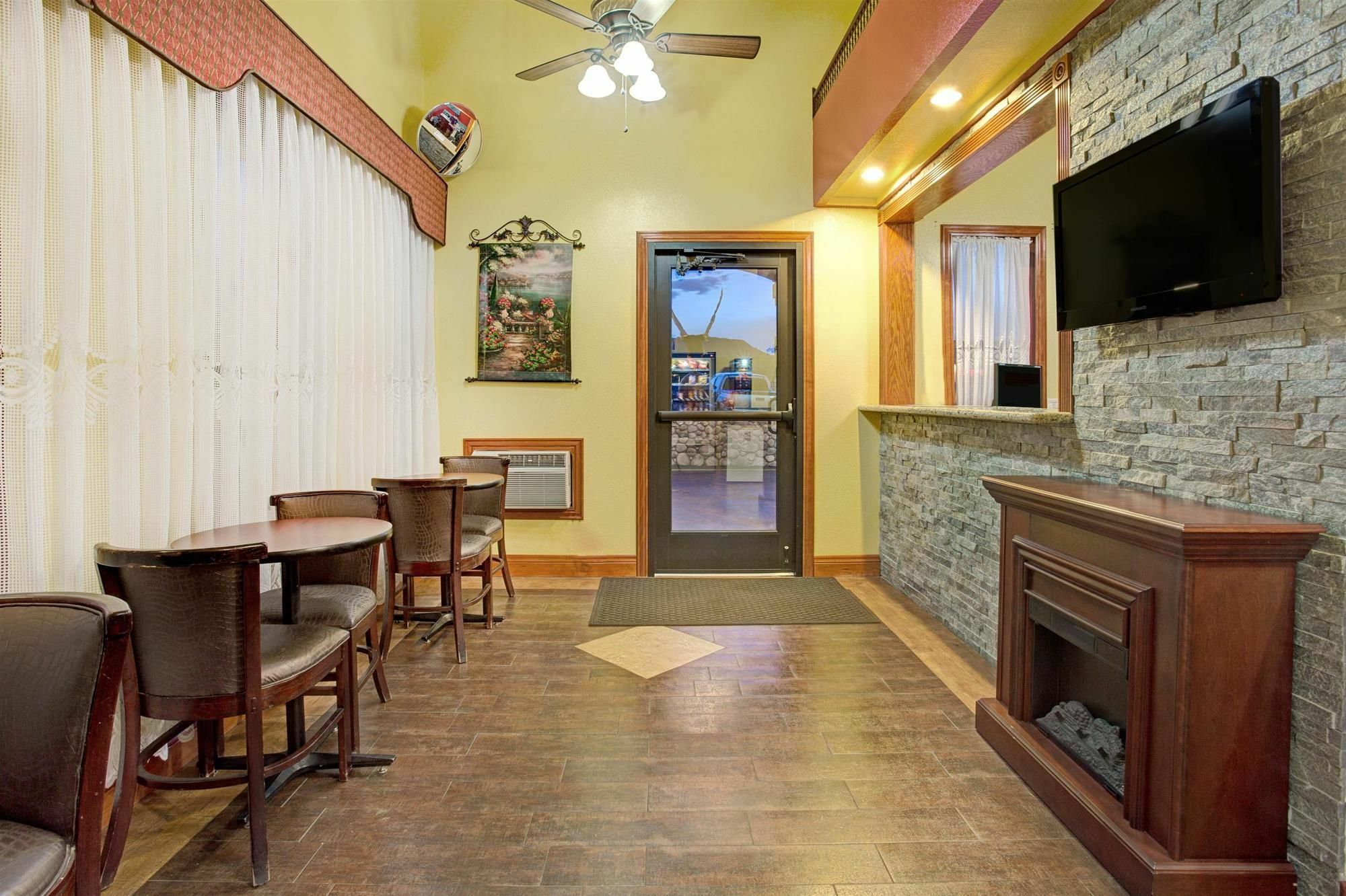 Oyo Hotel Castle Rock Co Downtown 외부 사진